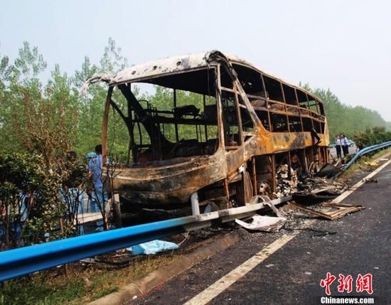 據央視報道，已有41人在此次事故中死亡。中新社發 豫分 攝
