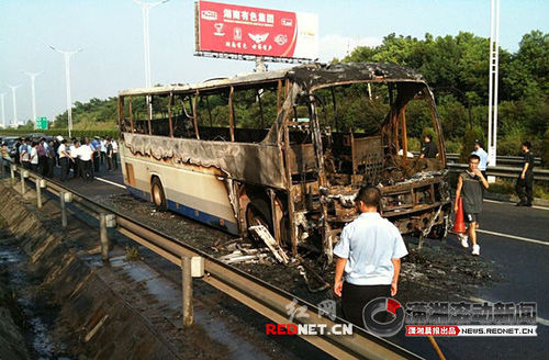 長沙大巴起火導致2人死亡多人受傷(組圖)
